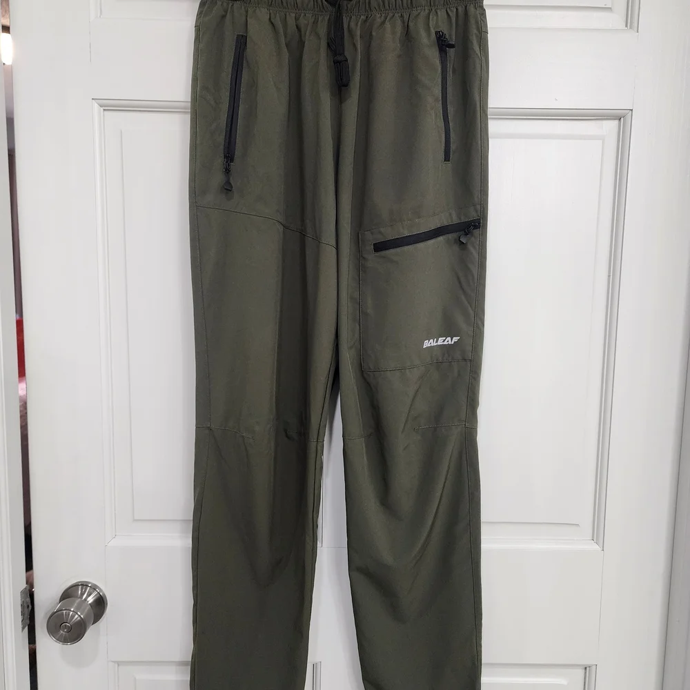 baleaf Olive Green Lightweight Cargo Joggers - Picture 3 of 13